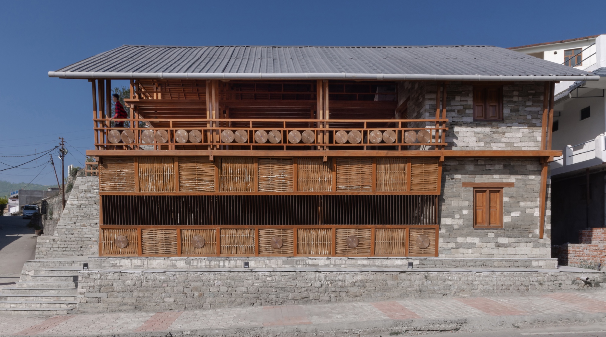 Champawat Market Plaza / Compartimento S4