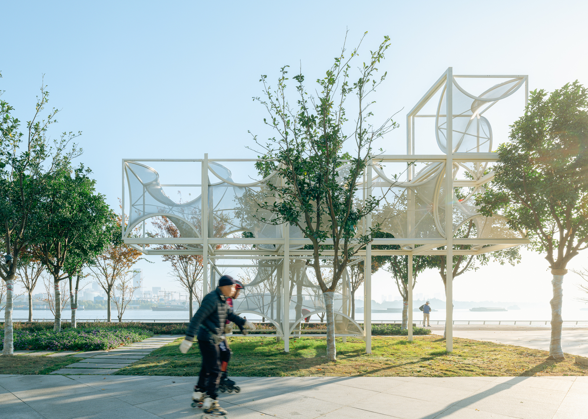 Curly Cube / Escritório de Arquitetura do Povo