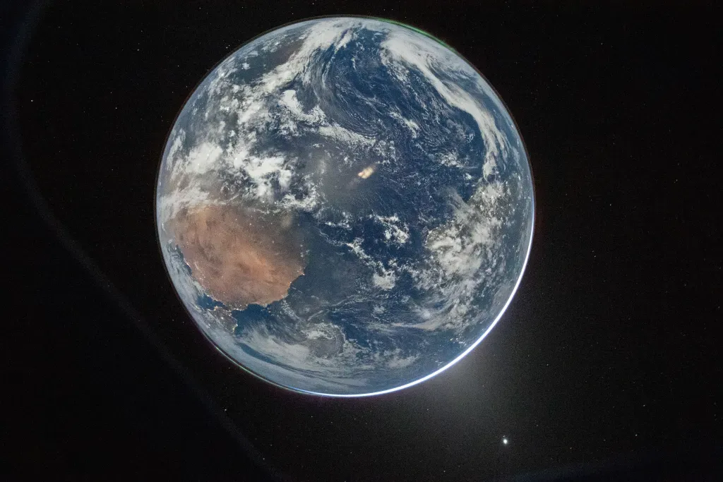 Comemore o Dia da Terra com esta foto Artemis 2 do dia de 22 de abril de 2026