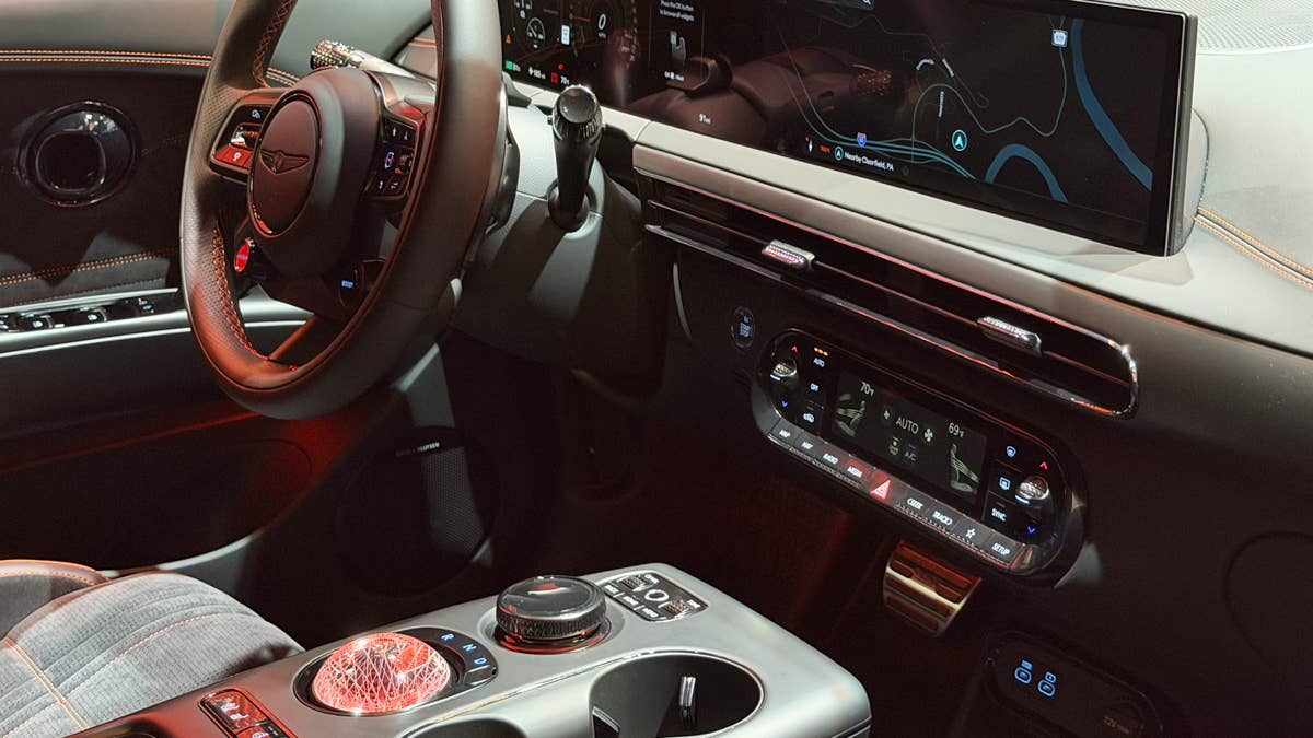 Genesis GV60 Magma oferece modos de direção inteligentes com desempenho de 641 HP