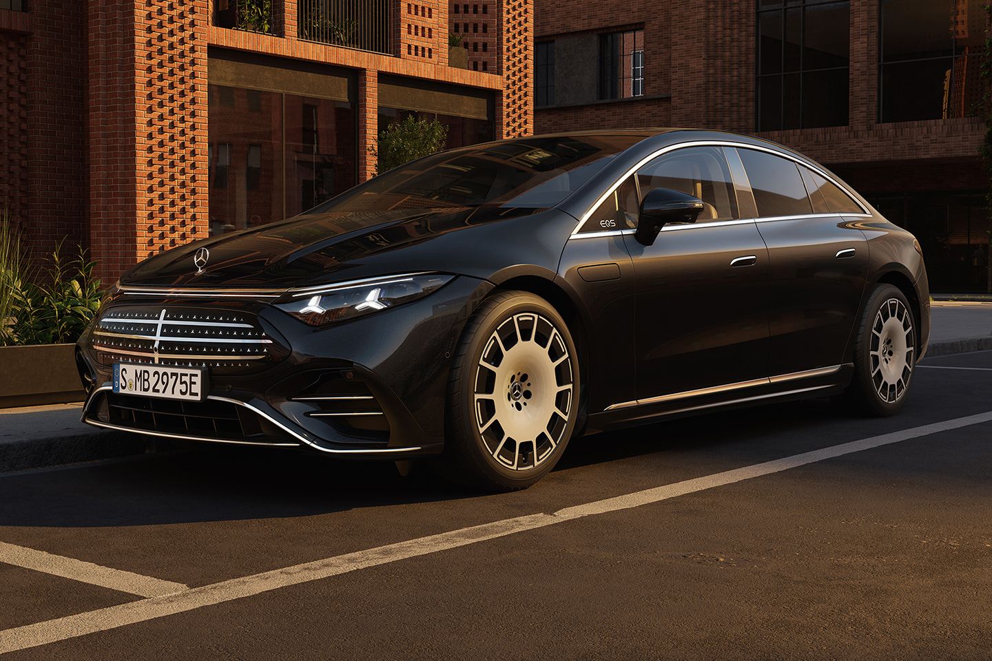 Mercedes EQS passa por revisão – e alcance de 575 milhas