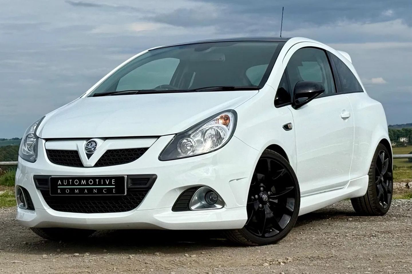 ‘Um em um milhão’ Corsa VXR Arctic | Identificado