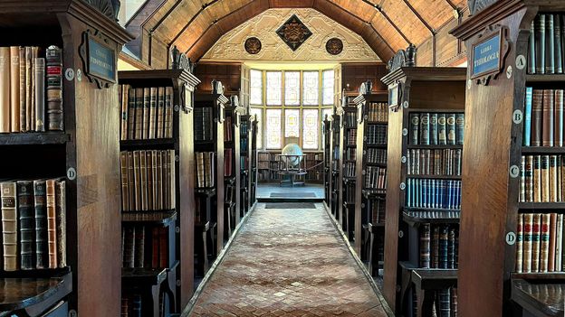 A encantadora história da biblioteca medieval de 750 anos da Universidade de Oxford