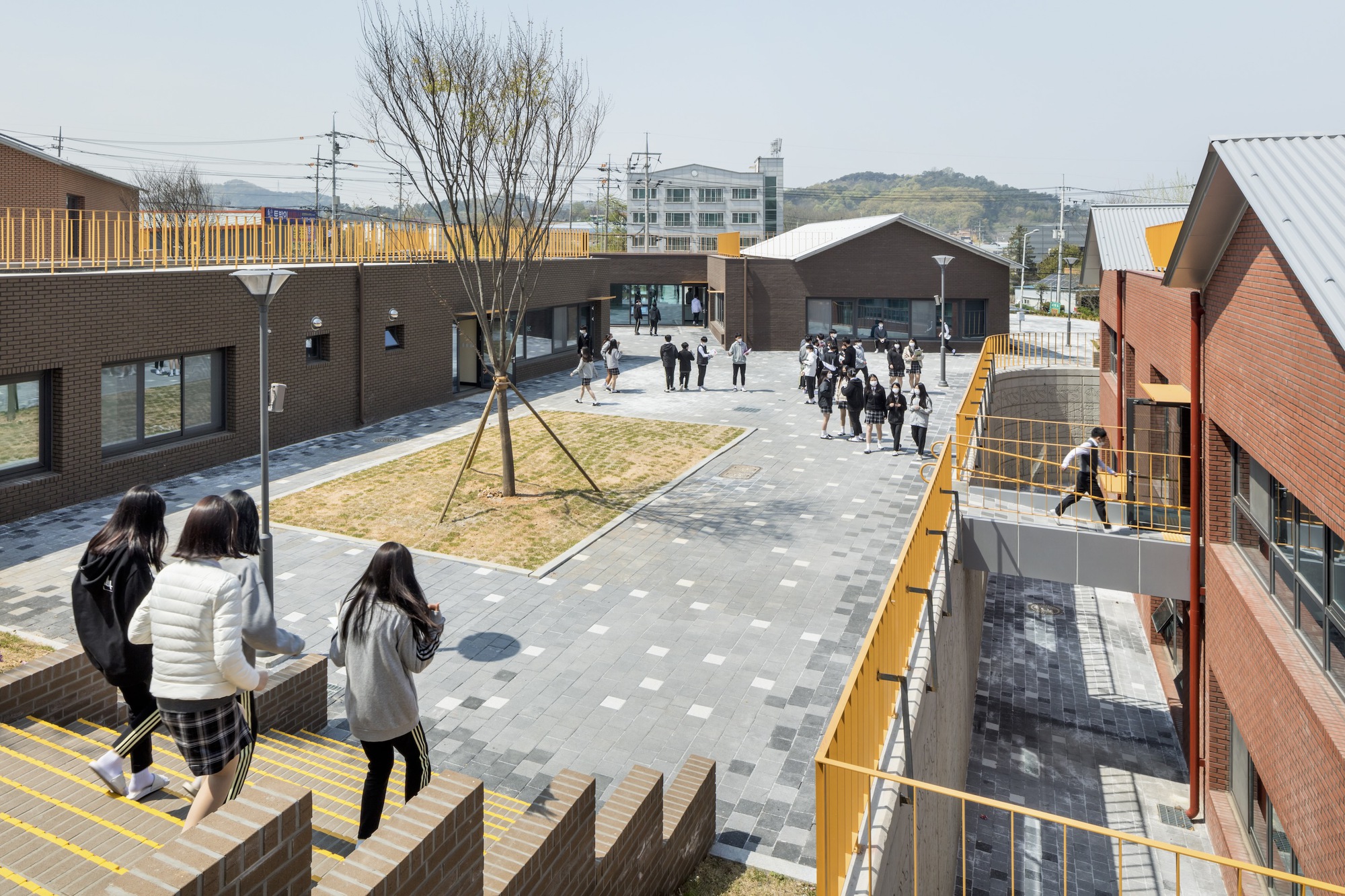 Escola da Vila Smurf / Hyunjoon Yoo + Partners