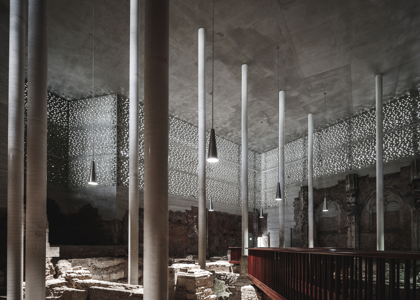 A Alquimia da Massa: Peter Zumthor e a Percepção da Leveza