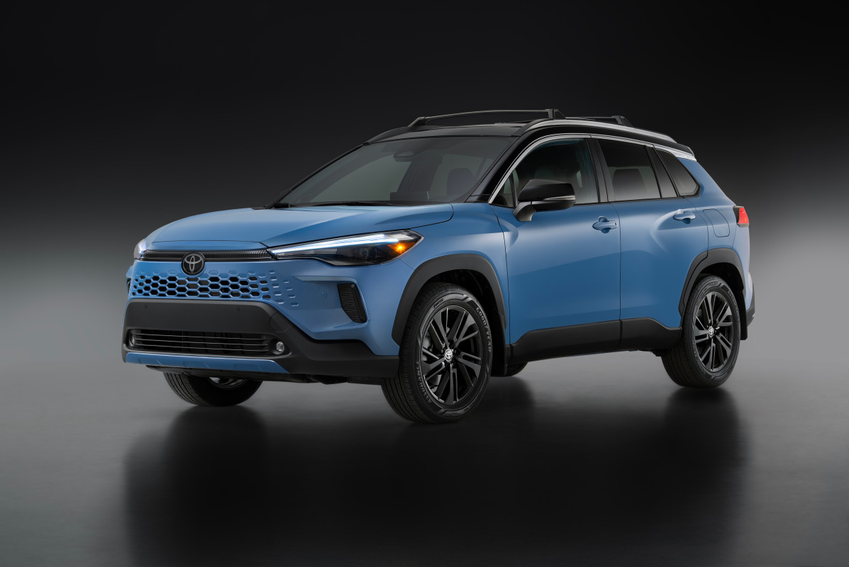 Toyota faz recall de 74.000 híbridos Corolla Cross por serem muito silenciosos