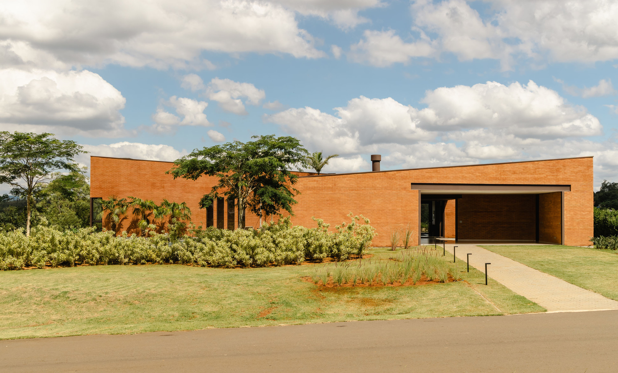 Casa Dahora / Sergio Sampaio Archi + Tectônica