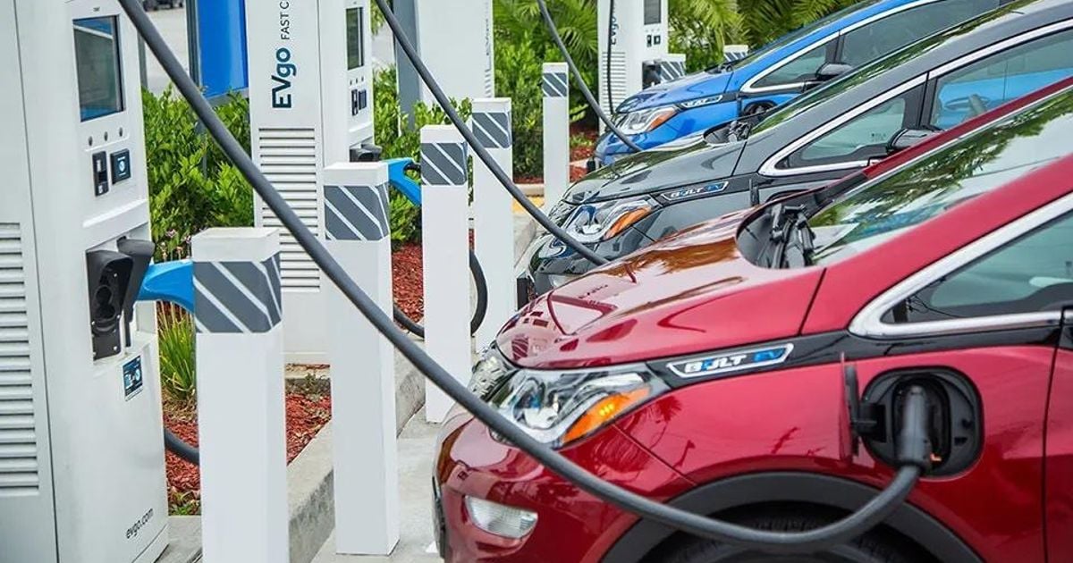 EVs e PHEVs atingirão quase um terço das vendas globais de veículos novos em 2026 – relatório