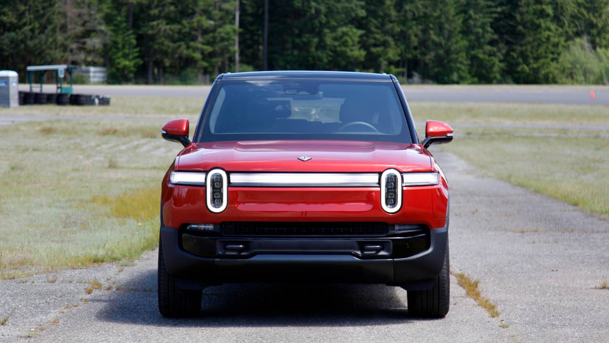 115.000 EVs Rivian sob investigação sobre risco de falha na suspensão traseira