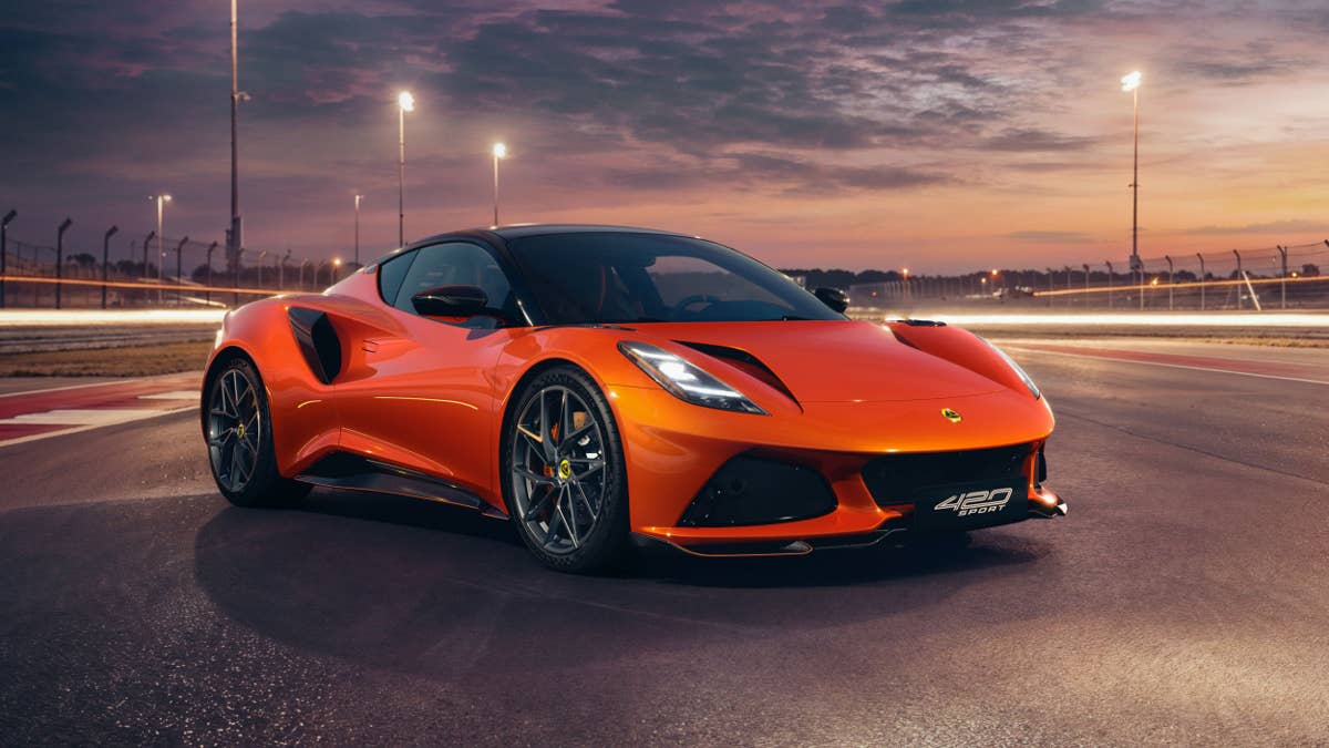 Lotus Emira 420 Sport é o Emira de quatro cilindros mais leve e rápido até agora