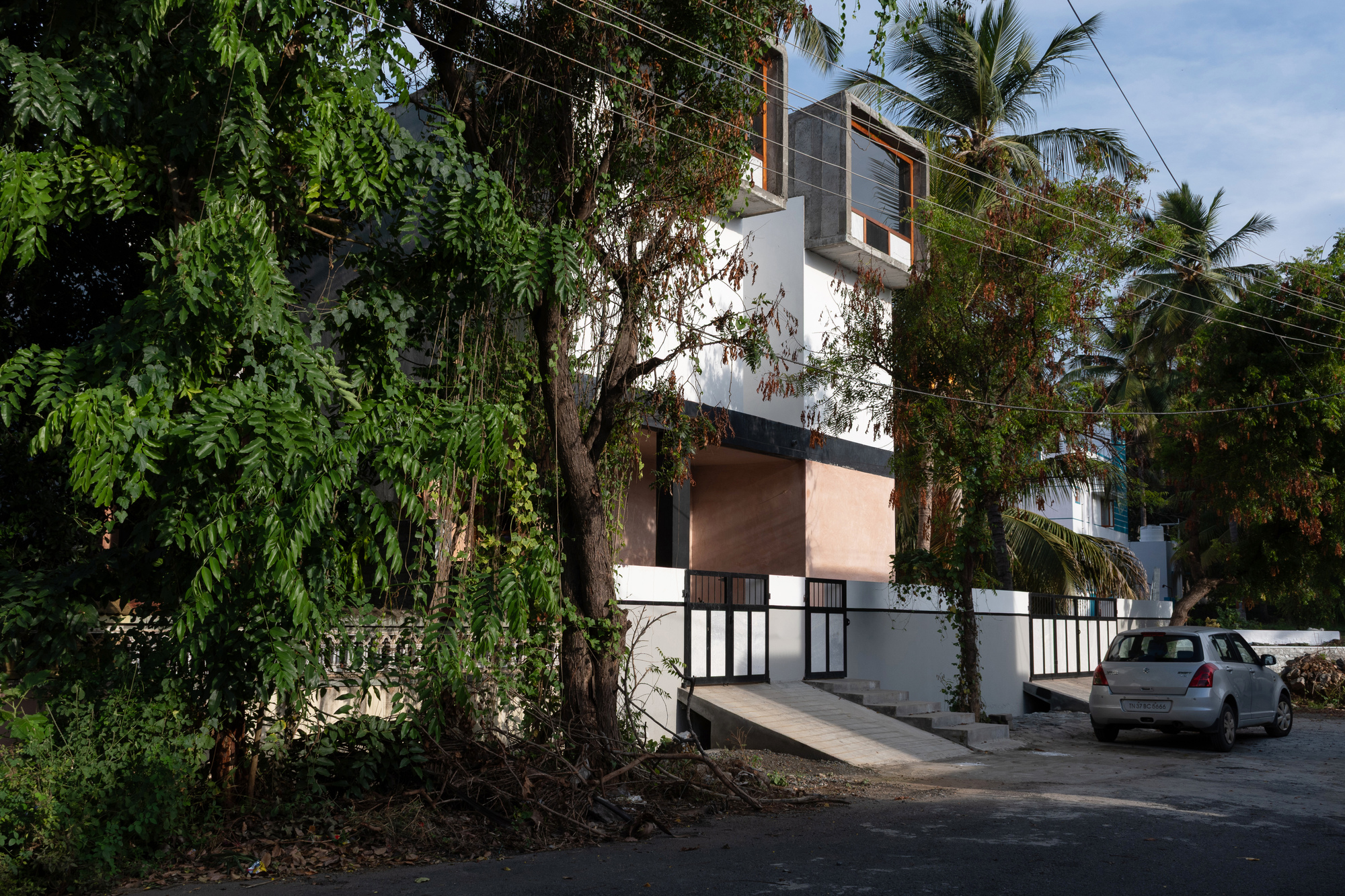 Tales of Saru / Estúdio de Arquitetura e Urbanismo Regional