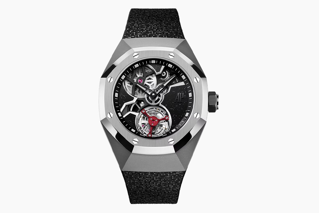 Audemars Piguet e Ambush construíram um turbilhão voador com a primeira gaiola vermelha anodizada da AP
