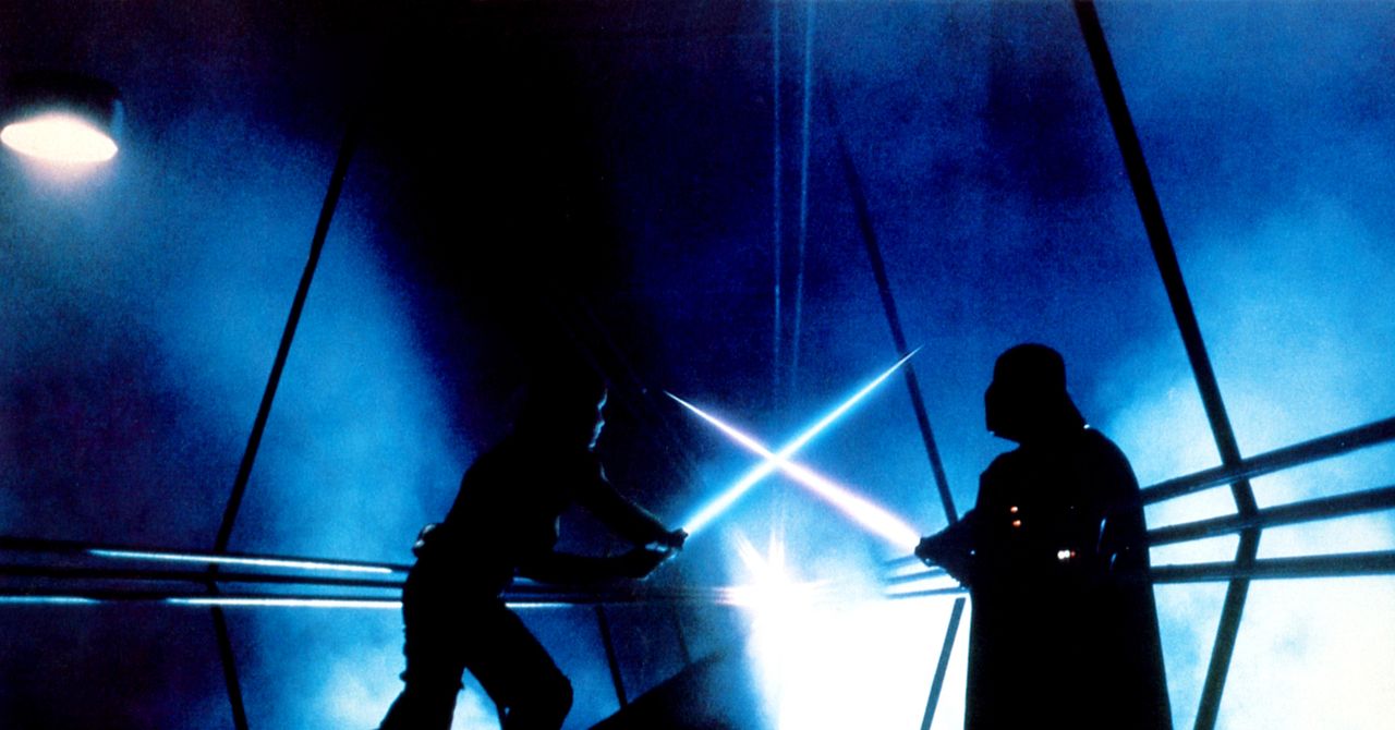 As lâminas do sabre de luz têm massa?