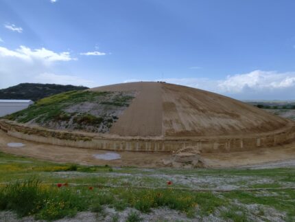 Massive Kasta Tumulus restaurado – The History Blog