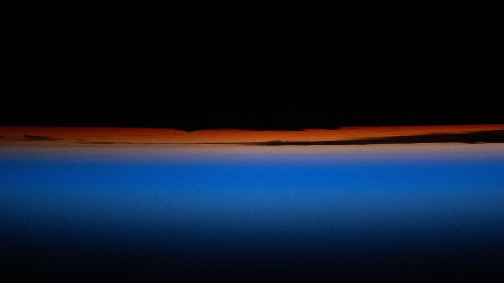 Nada se compara a uma bela foto do pôr do sol (do espaço) do dia em 26 de maio de 2026
