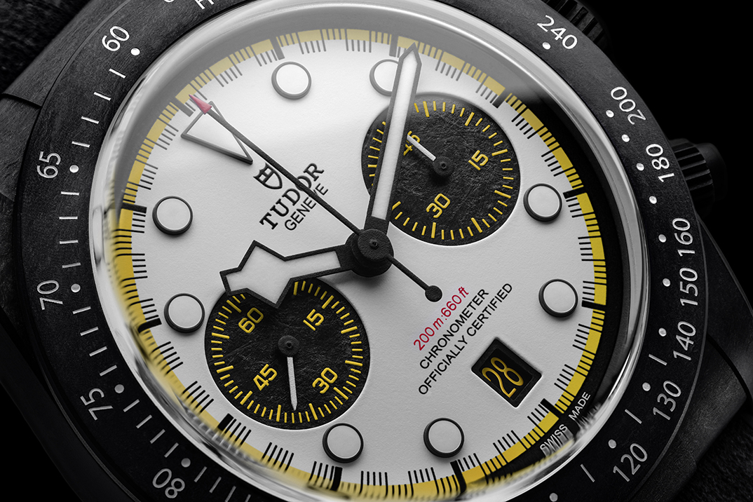 O Chrono F1 de fibra de carbono da Tudor retorna em 2026 e está vestindo um traje de abelha