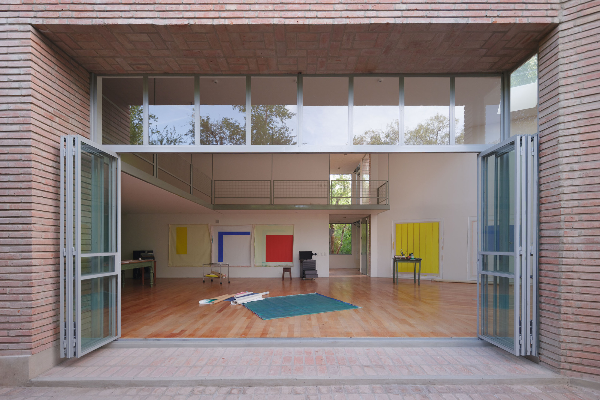 Atelier Cambre / Perrote Tapetes