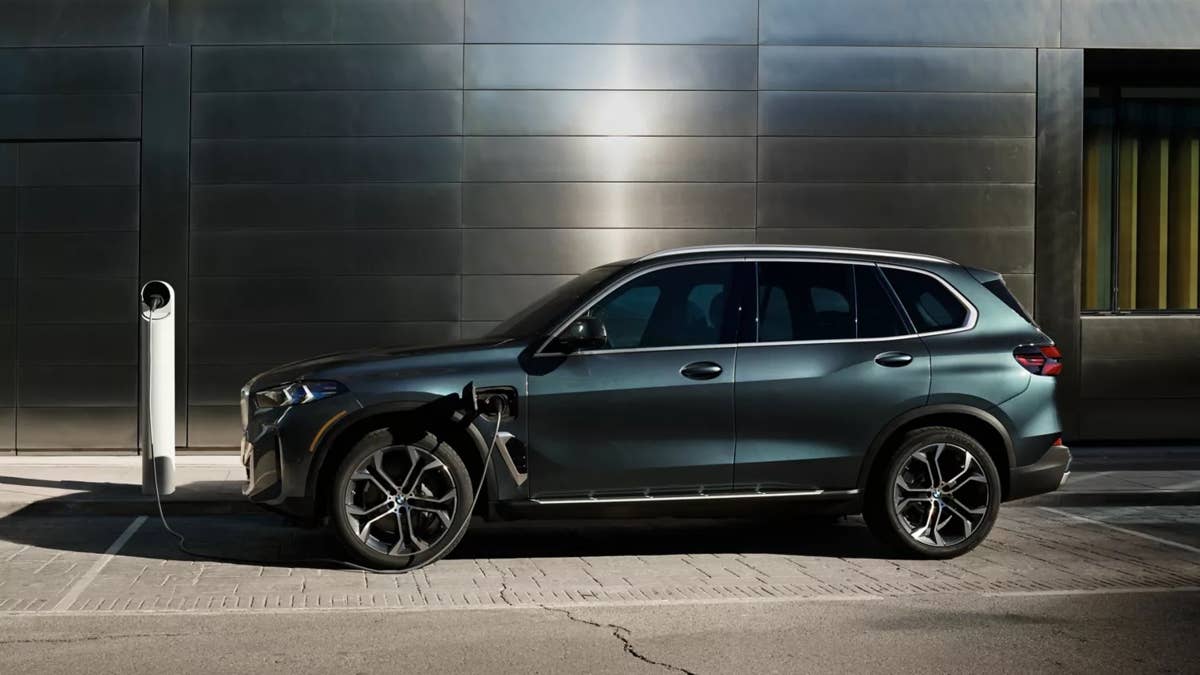 BMW quer que proprietários de híbridos plug-in sejam punidos por não cobrarem o suficiente