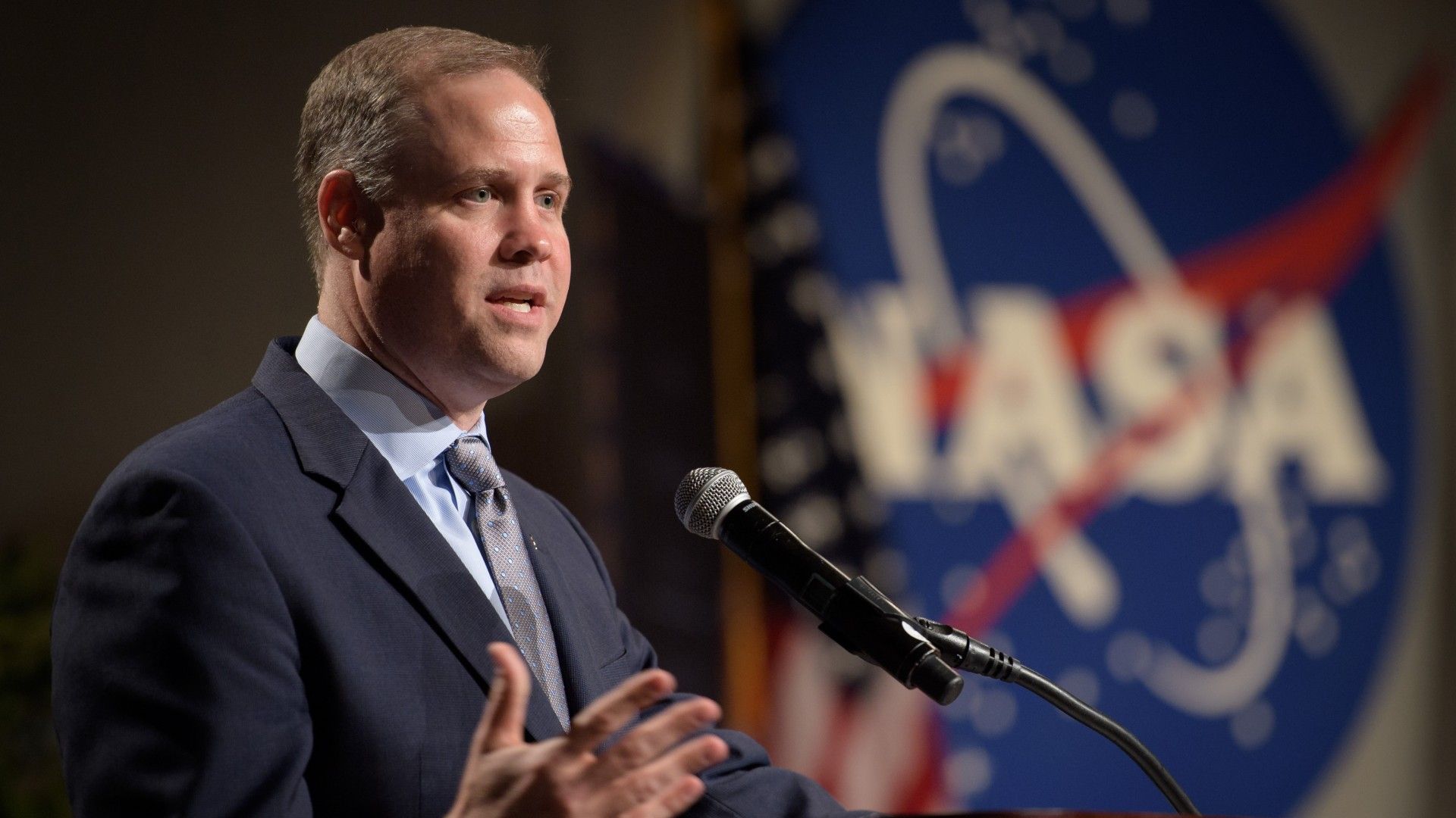 ‘Isso vai voltar e nos morder’: ex-chefe da NASA questiona os planos do módulo lunar Artemis