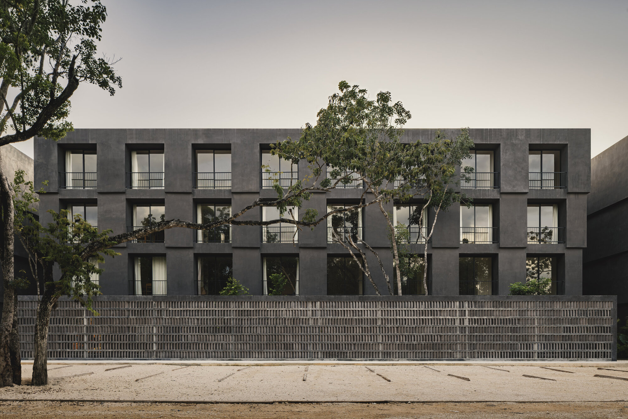 Casa Selva – Housing for Hospitality Workers / anonimous + g3arquitectos + Jesús Vassallo