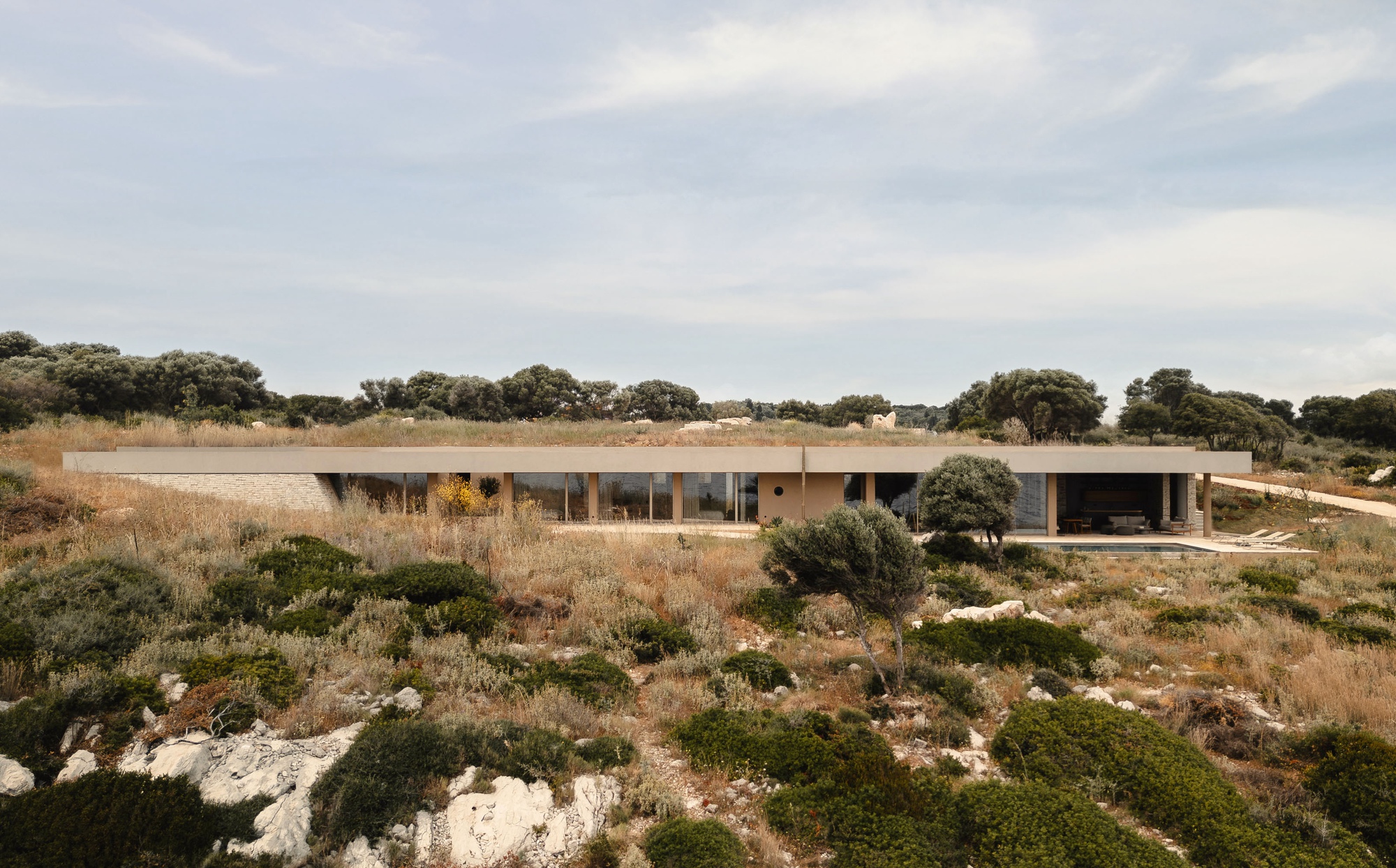 Residência Euthea / Ateno Architecture Studio