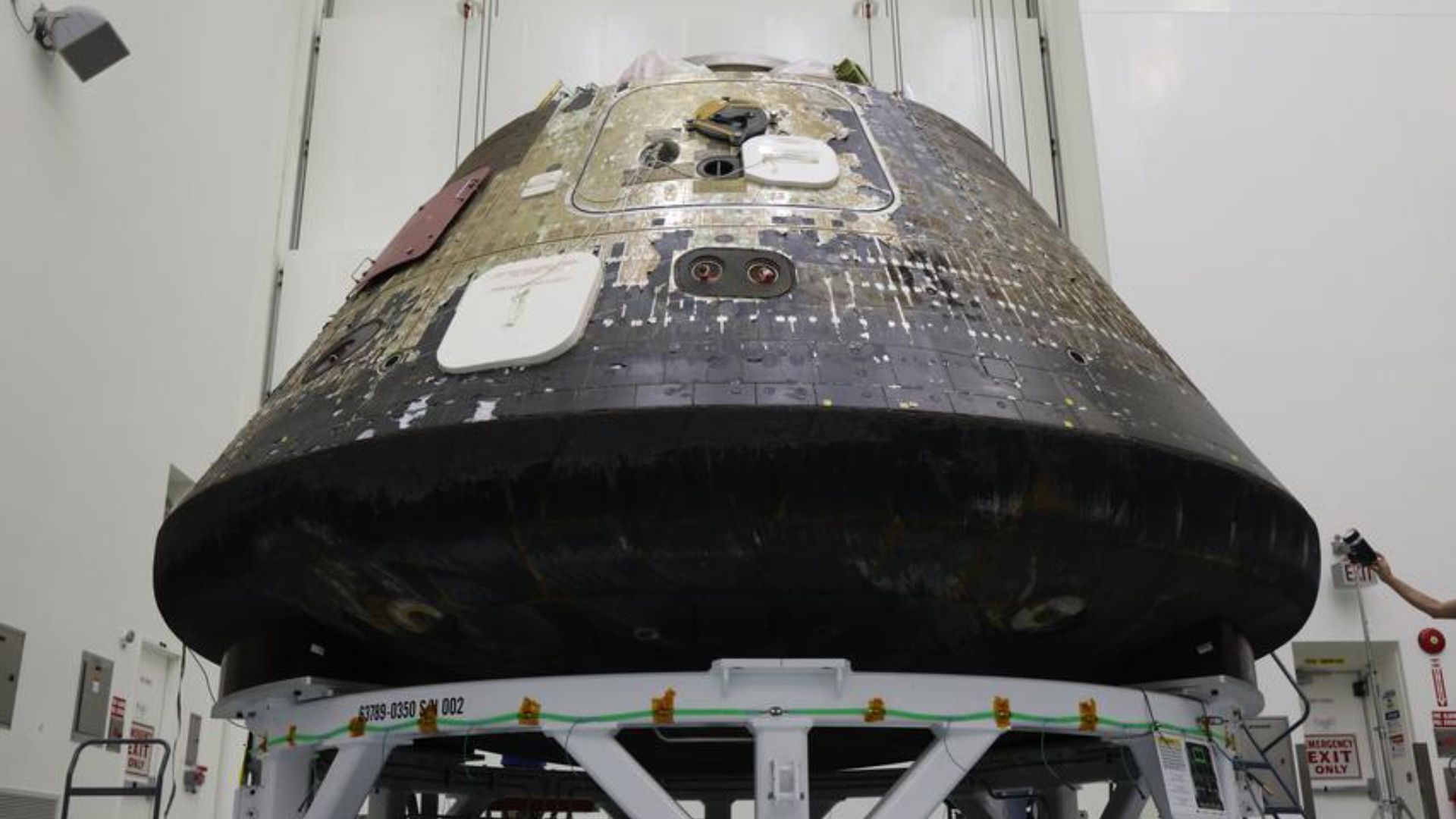 O casco carbonizado da foto Orion do Artemis 2 do dia em 8 de maio de 2026
