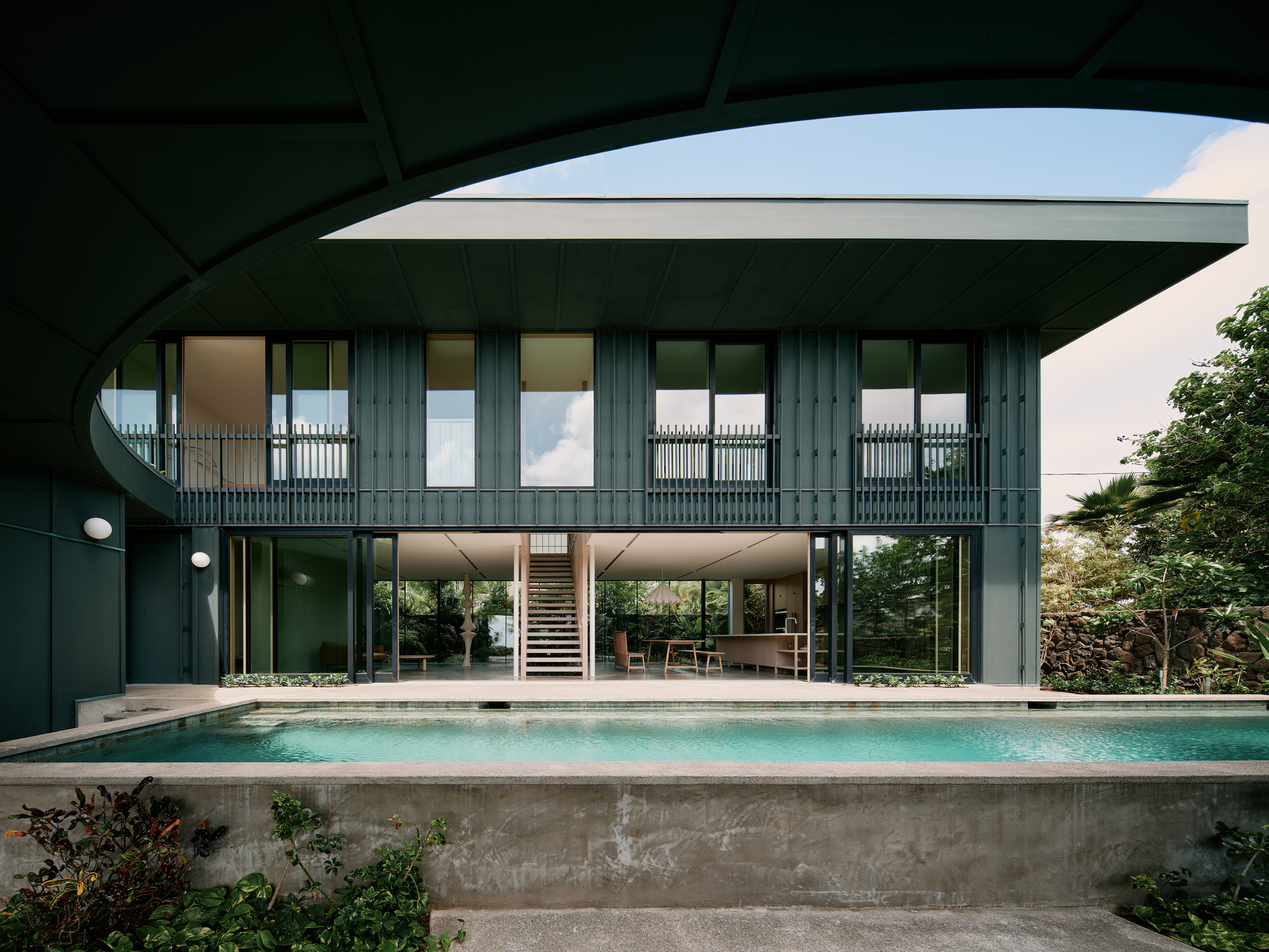 Casa Kailua / Mork-Ulnes Architects