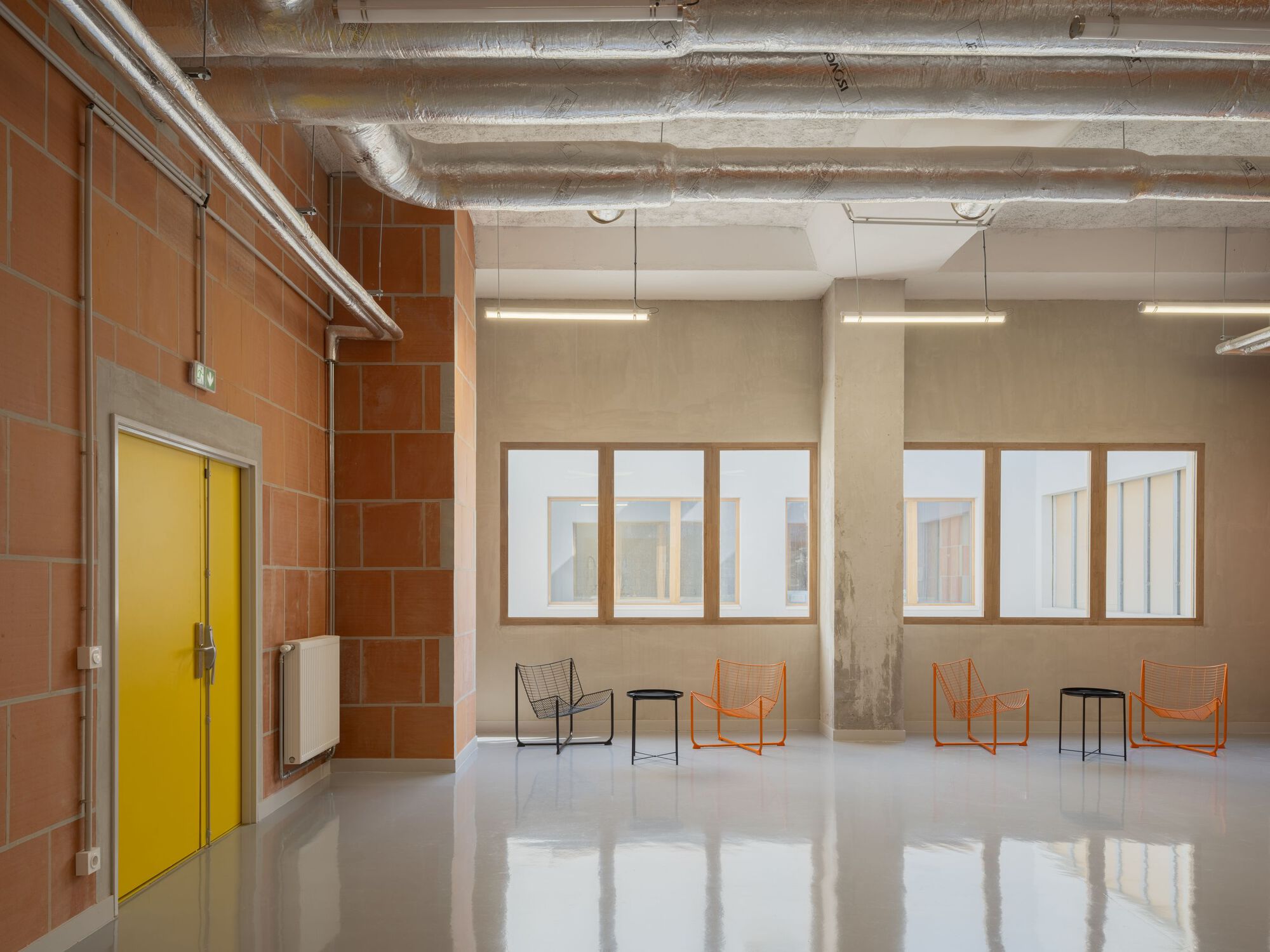 Abrigo de emergência ‘La Boulangerie’ / François Brugel Architectes Associés + Atelier RITA