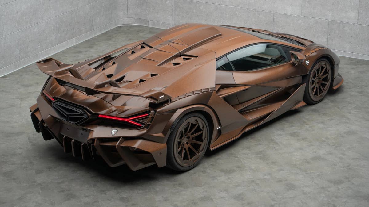 Mansory Lamborghini Revuelto transforma fibra de carbono e 1.100 HP em puro excesso