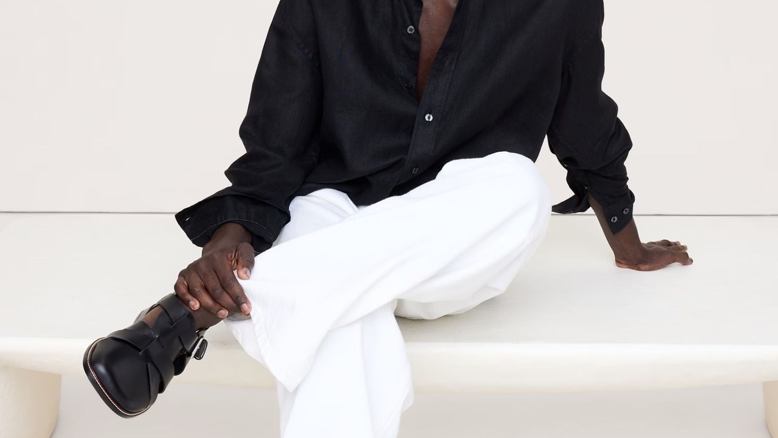 4 sandálias perfeitas para roupas casuais masculinas de verão