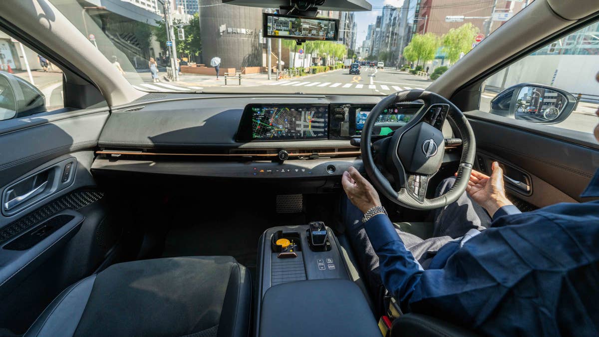 Seu próximo jipe ​​​​ou RAM pode ter uma direção com as mãos livres no estilo Tesla