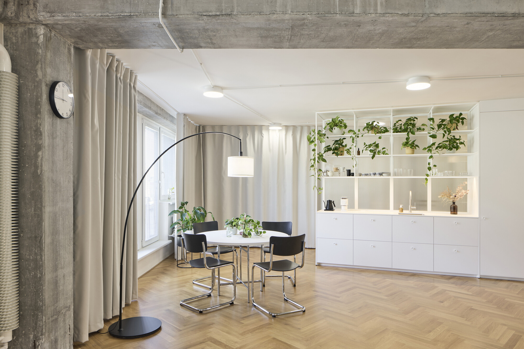 Apartamento Sem Parede / RDTH architekti