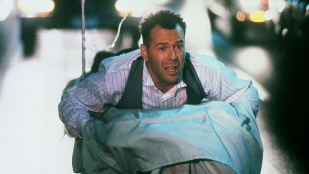 O fracasso de Bruce Willis que se tornou um sucesso cult