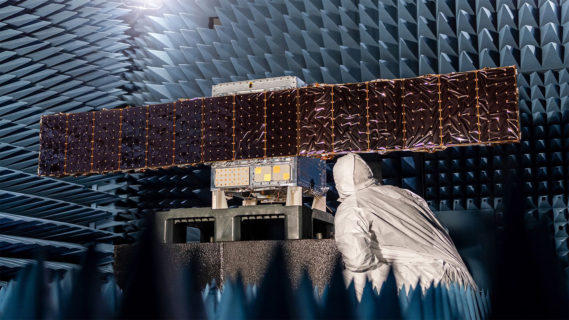 ‘Como colocar um microscópio no núcleo do sol’: o primeiro detector de neutrinos baseado no espaço do mundo é lançado em órbita
