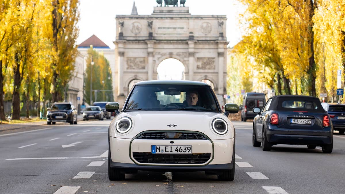 A elegante edição Paul Smith do Mini chega à América com um preço caro