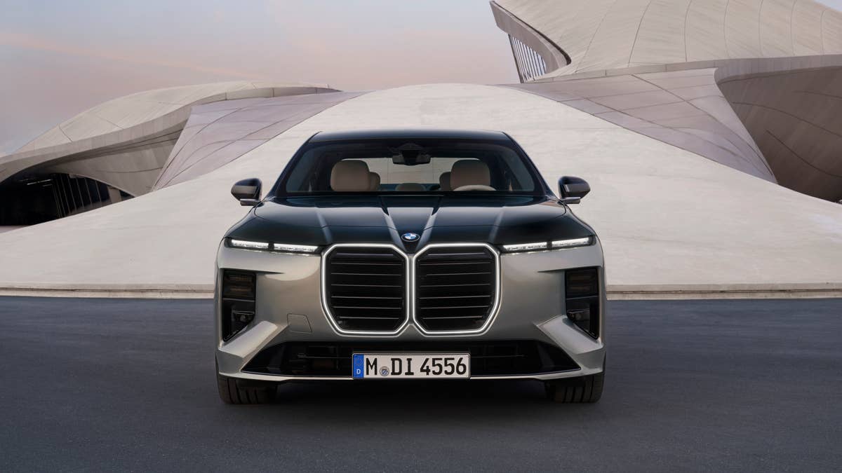 BMW colocou Neue Klasse Tech na Série 7, e é um absurdo da melhor maneira