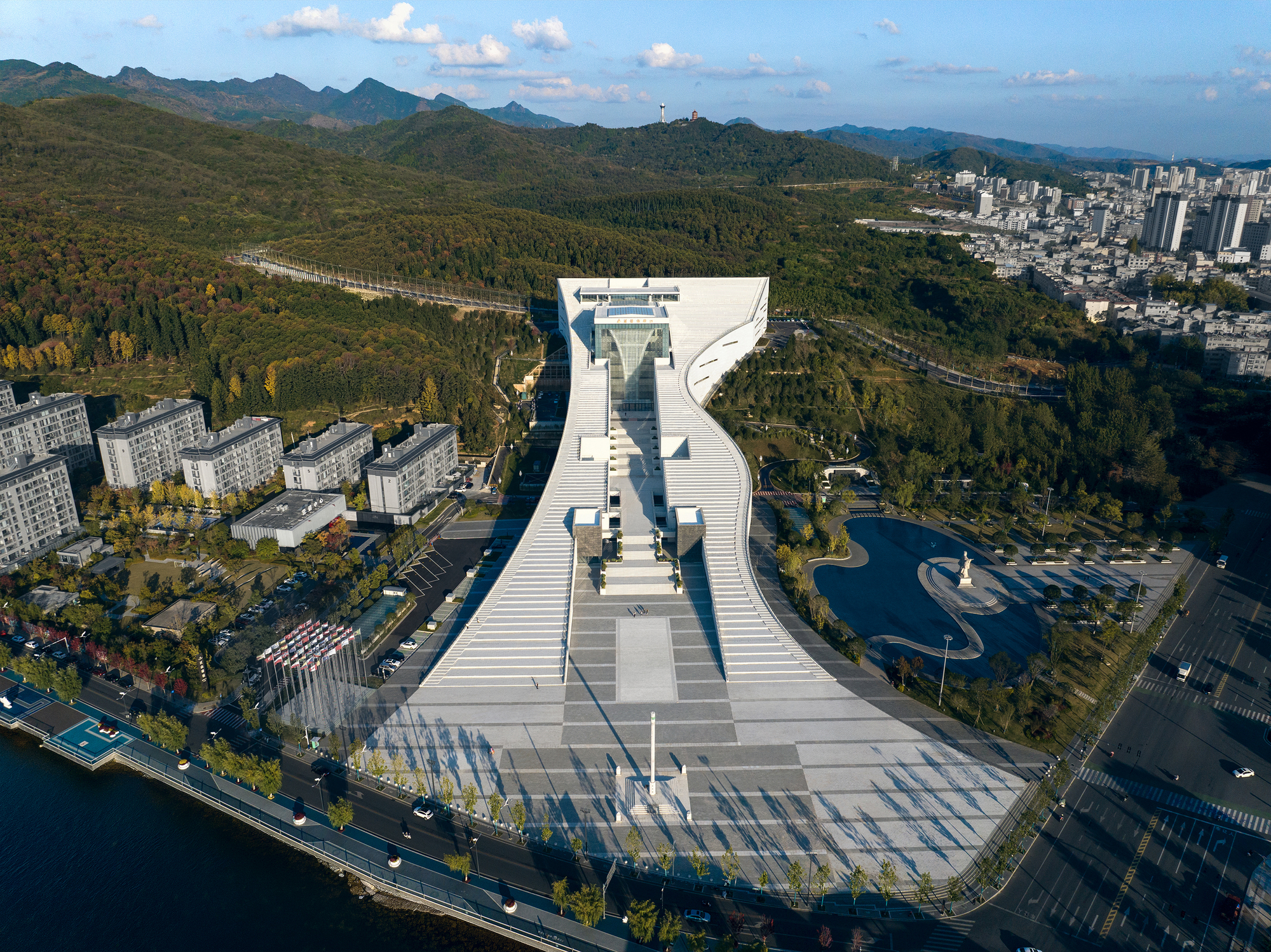 Museu Qinling / CSADI | ArchDaily