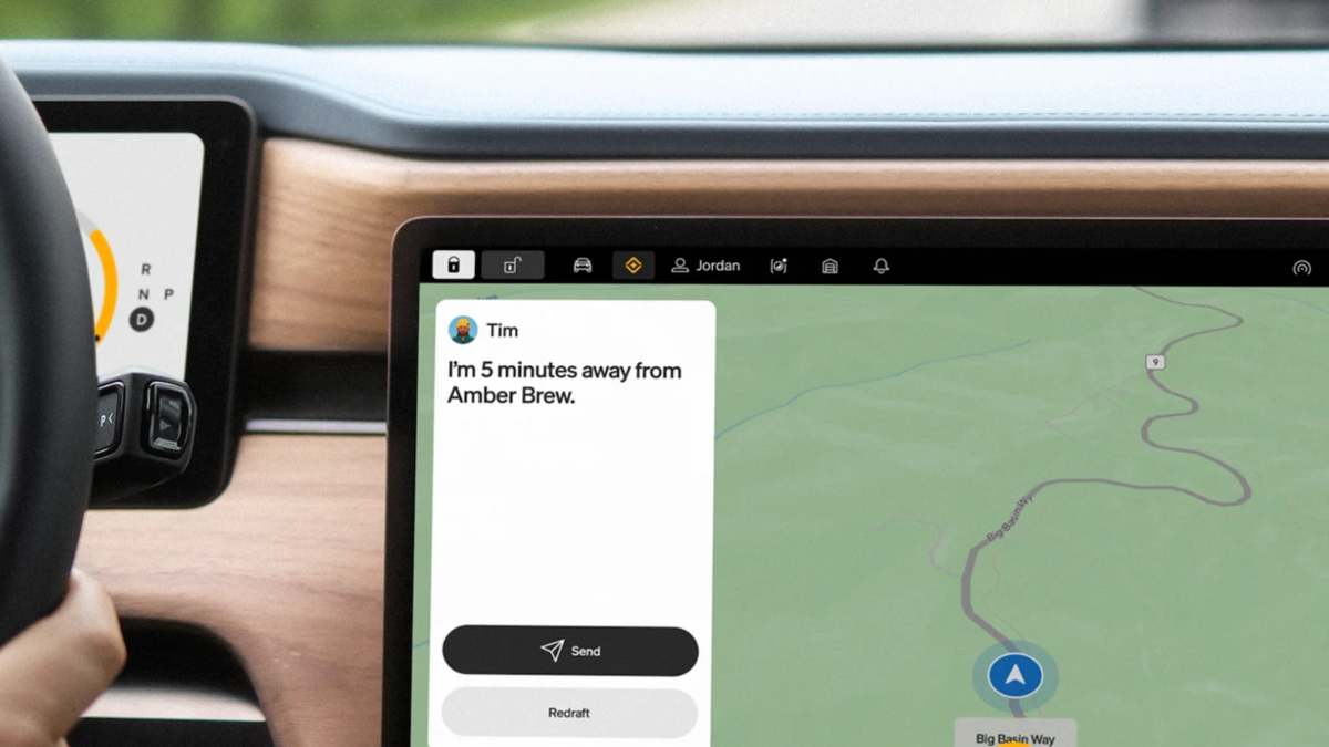 O novo assistente de IA de Rivian pode fazer o que Grok de Tesla ainda não consegue