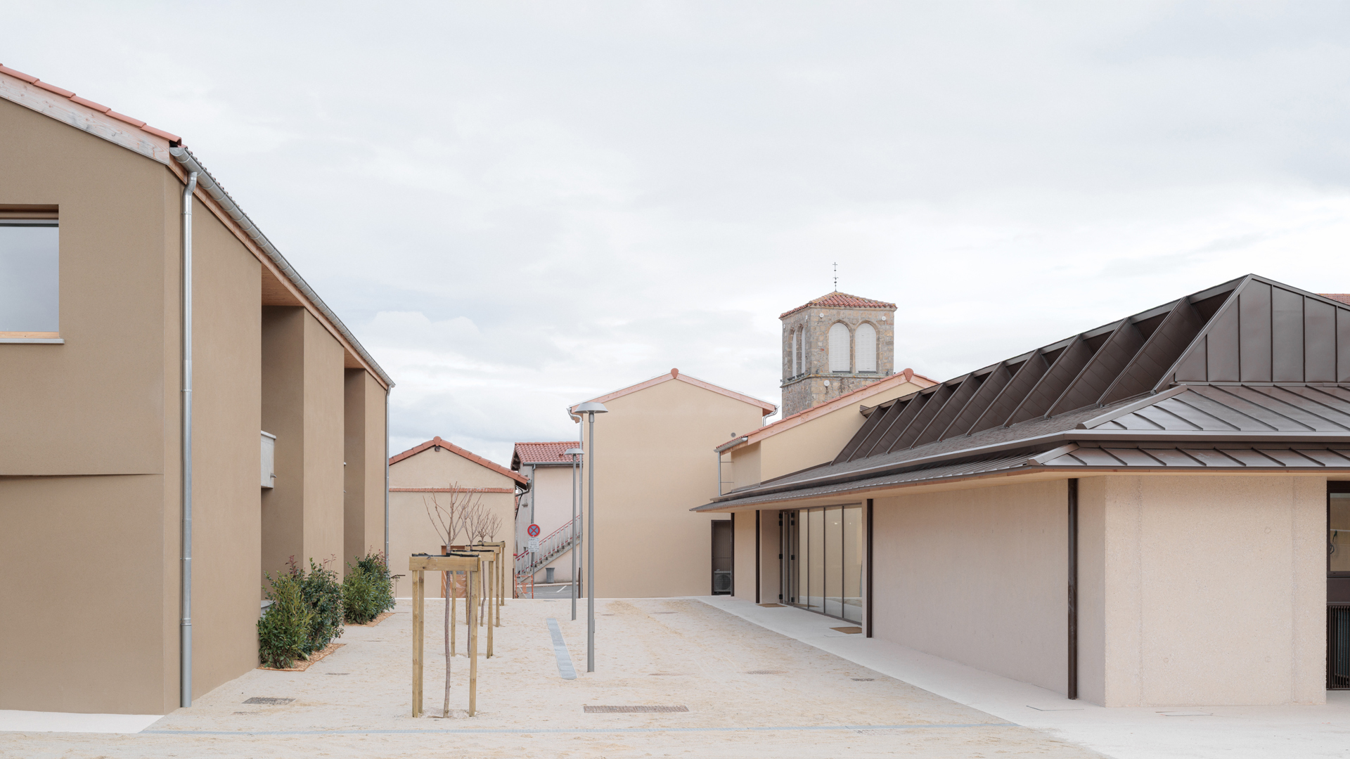 Centro da cidade de Saint-George-Haute-Ville / Link arquitetos + FAB Architects