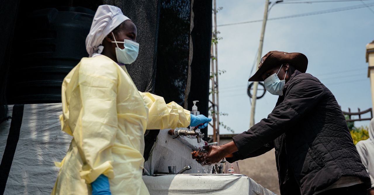 ‘Tempestade Perfeita’: Como os cortes na ajuda de Trump estão alimentando o surto de Ebola
