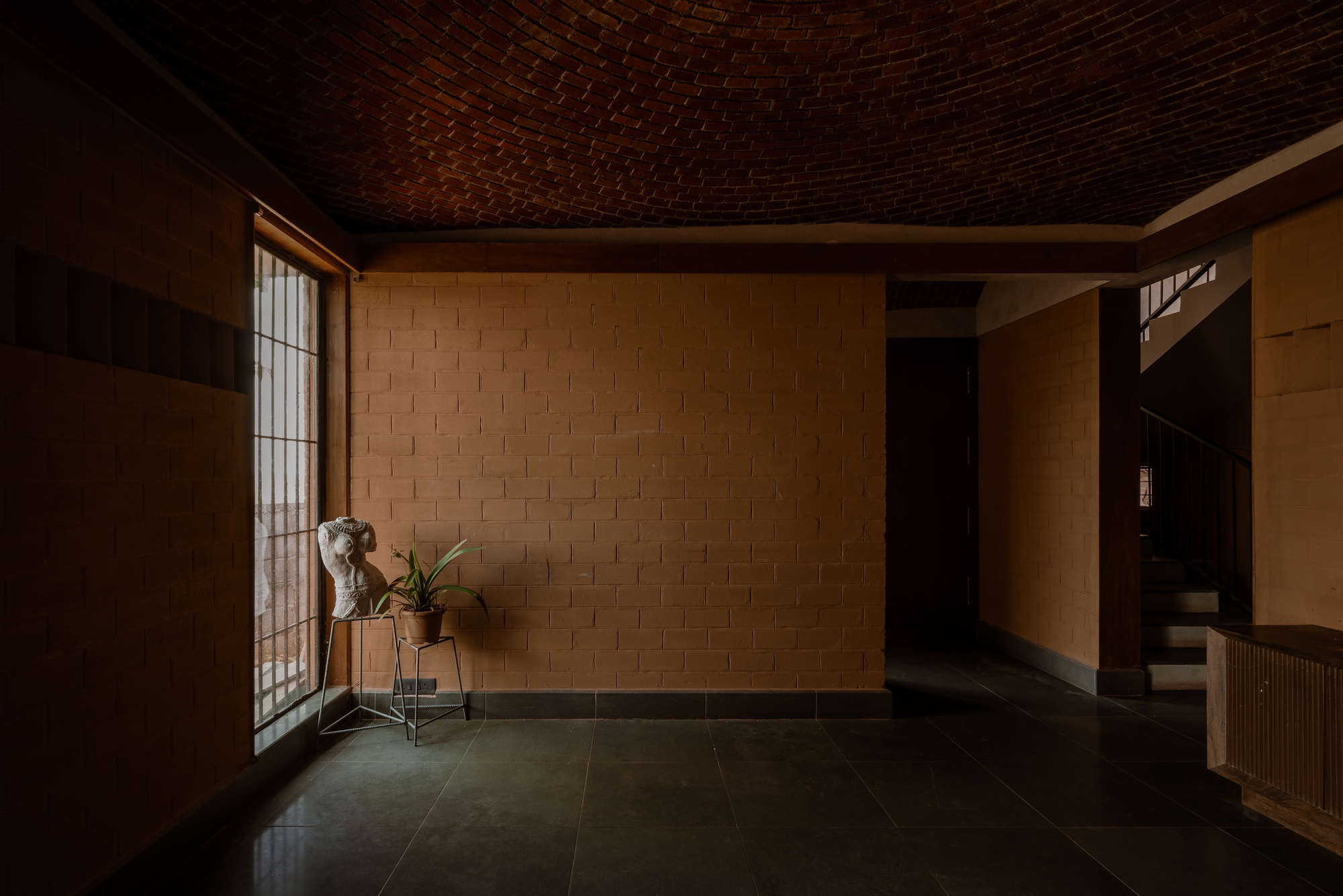 Casa de Lama de Sudhagar / Aagaram Architects