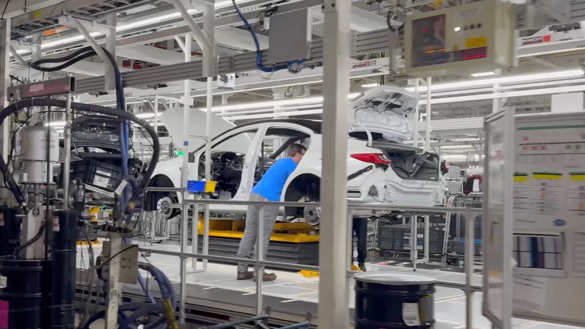 A fábrica da Toyota em Missouri vem construindo o coração de seus motores há 35 anos