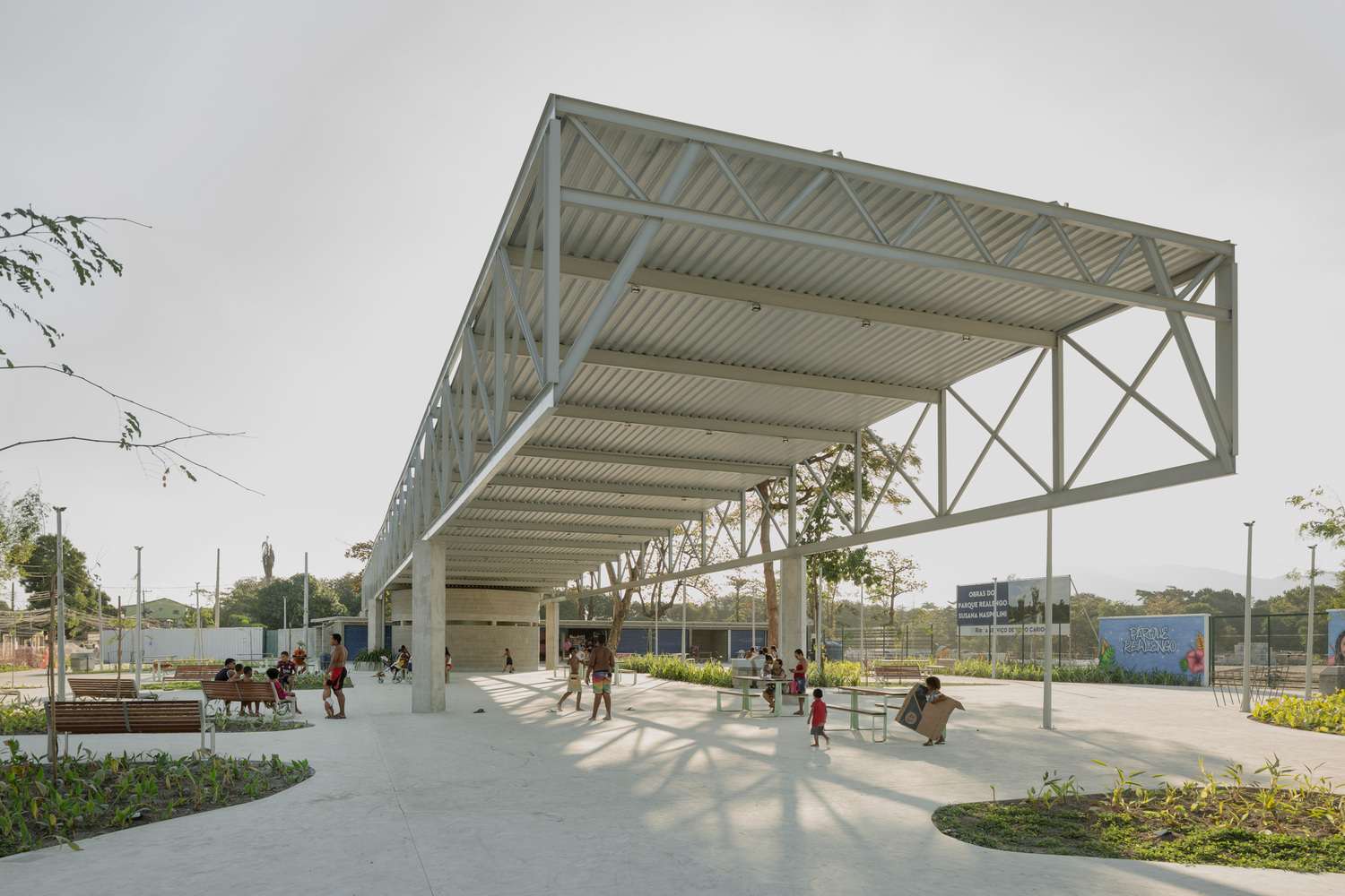 Um projeto em movimento: a história por trás da Praça do Mercado do Parque Realengo, no Rio de Janeiro