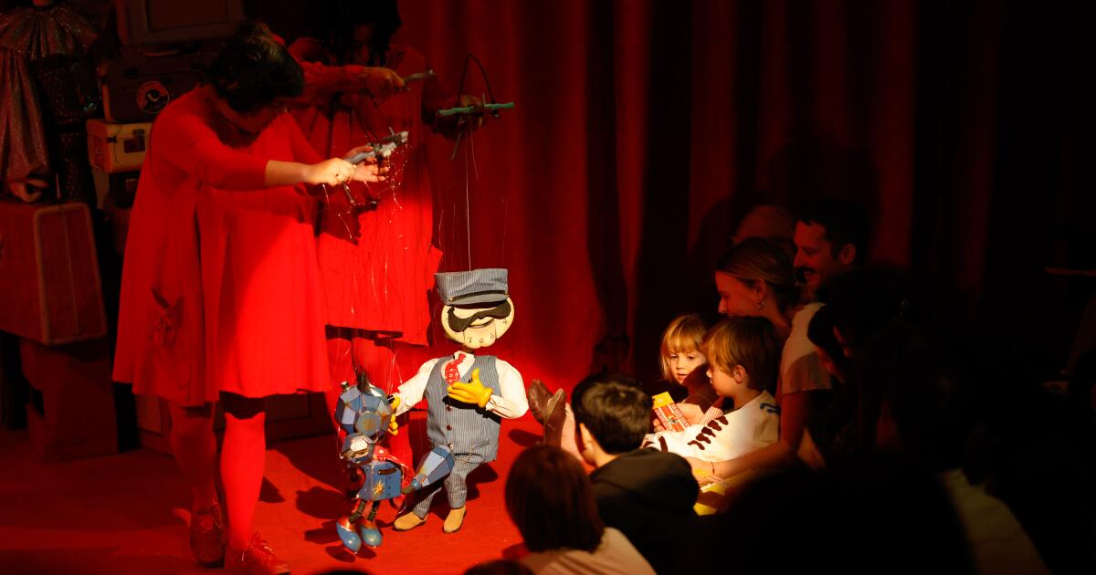 ‘Choo Choo Revue’: novo show do Bob Baker Marionette Theatre