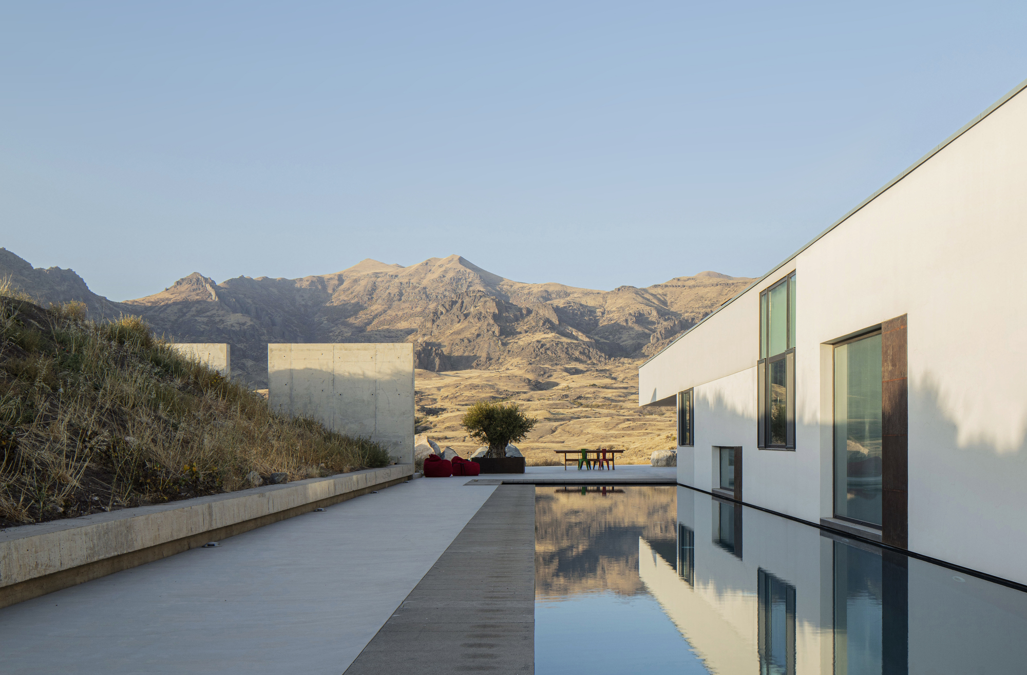 Vila em Rind Village / ARCHcoop Architectural Studio