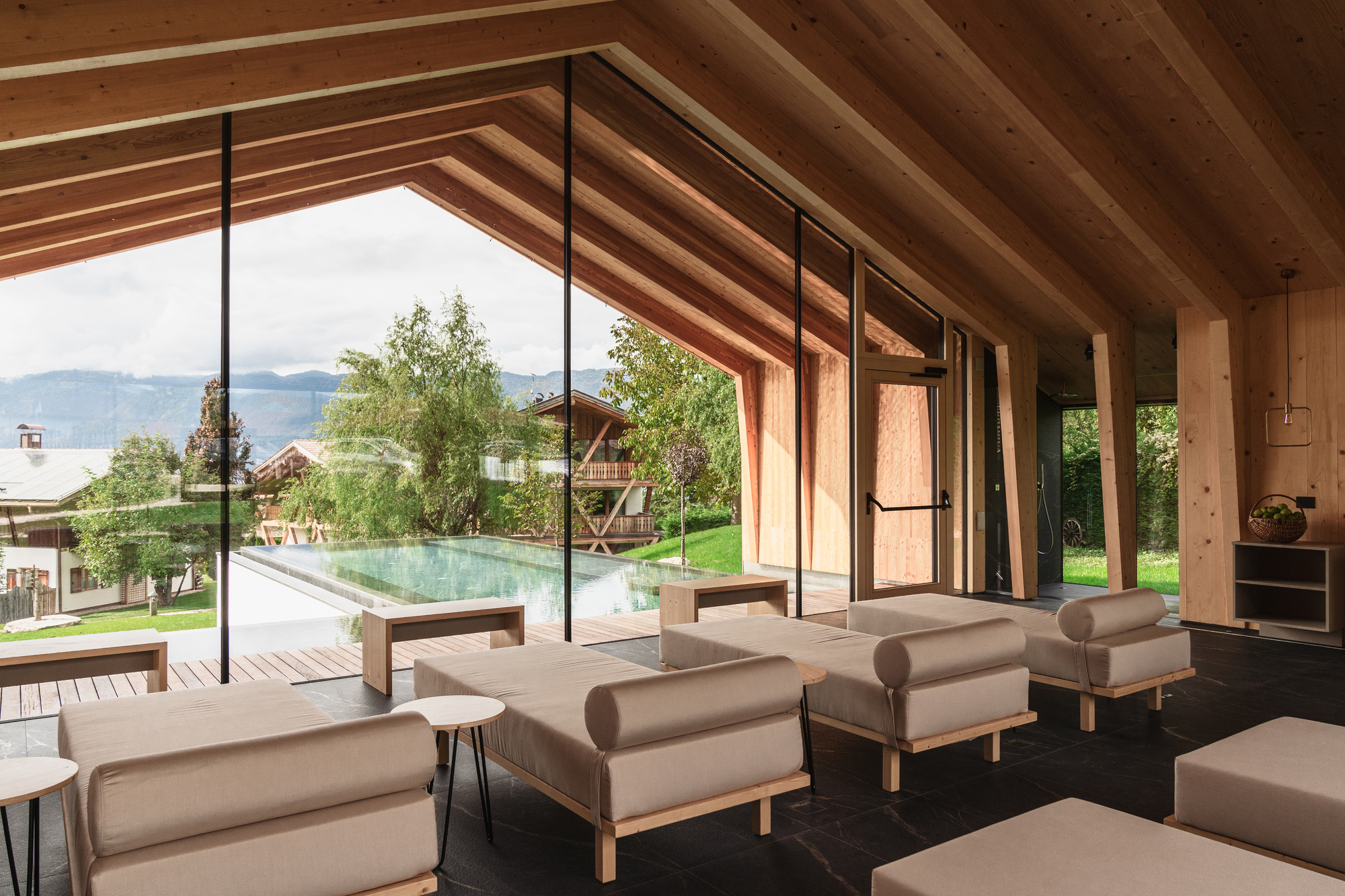 Pineta Nature Resort / MICHELE SICHER ARQUITETA