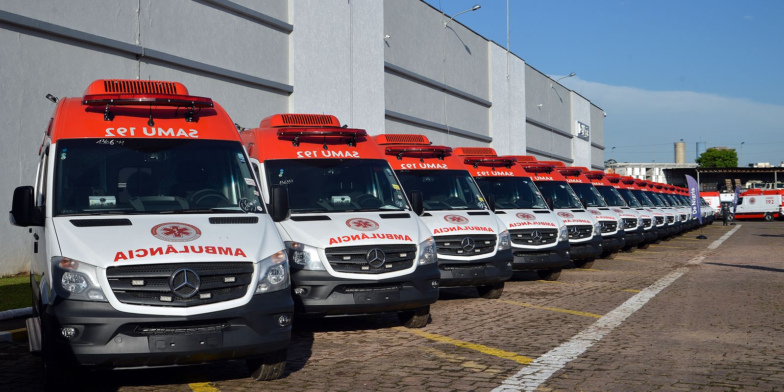 Correios vão ajudar a distribuir veículos para atendimento do SUS