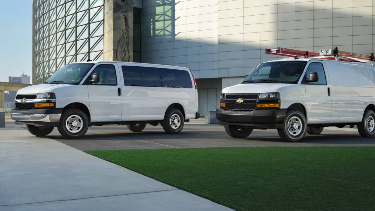 Chevrolet Express chega a 2027 ainda parecendo os anos 90