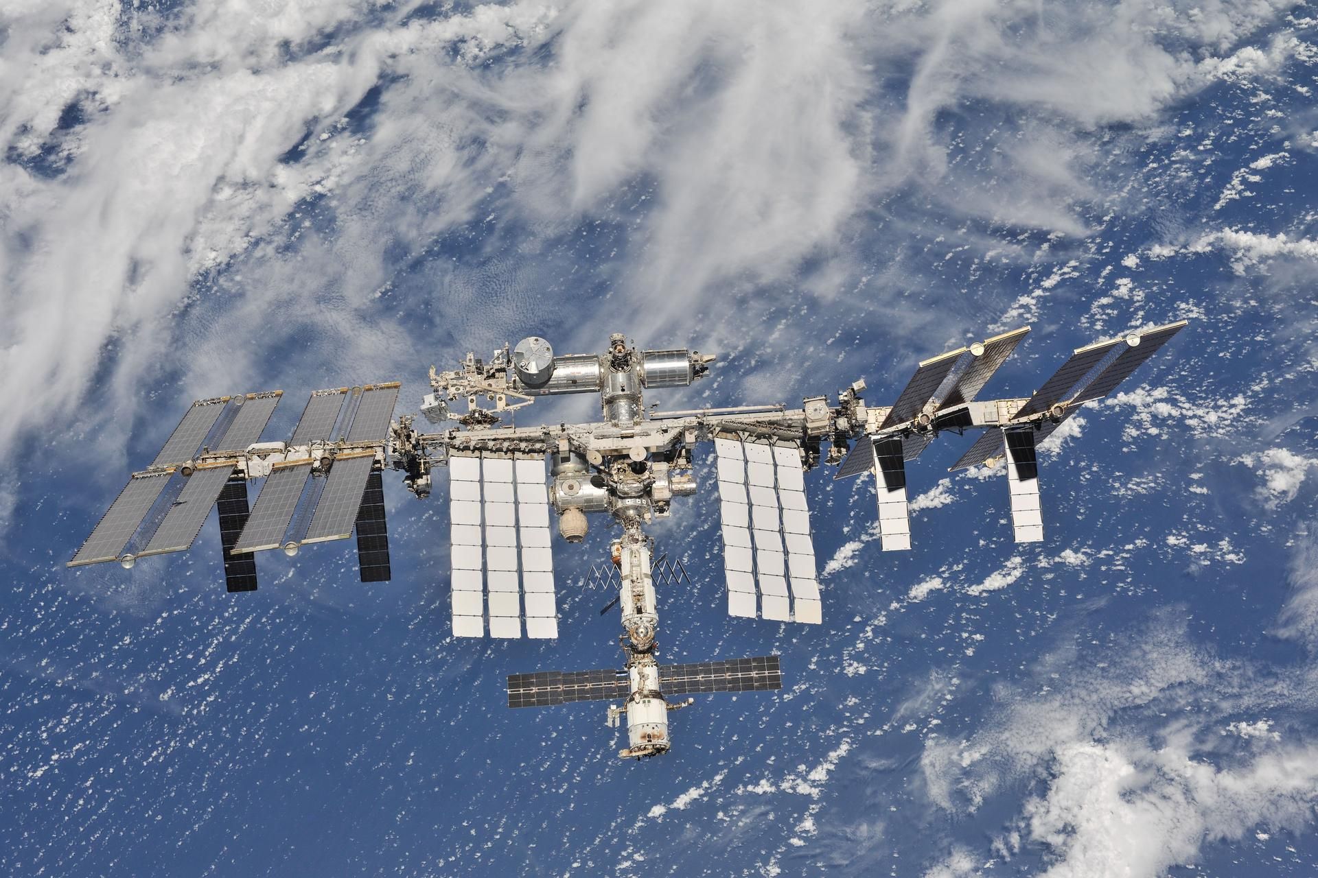 A NASA quer despejar a ISS no mar. Especialistas dizem que o plano ‘levanta sérias preocupações para a saúde dos oceanos’