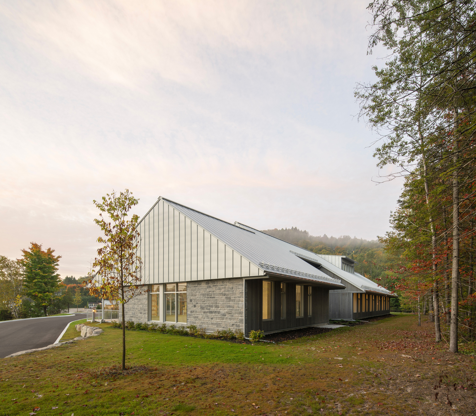Clínica Odontológica Des Cimes / CARTA. Arquiteto + Designer